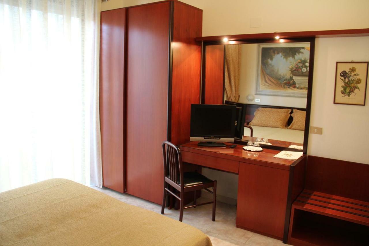 Hotel Nettuno Cervia Luaran gambar